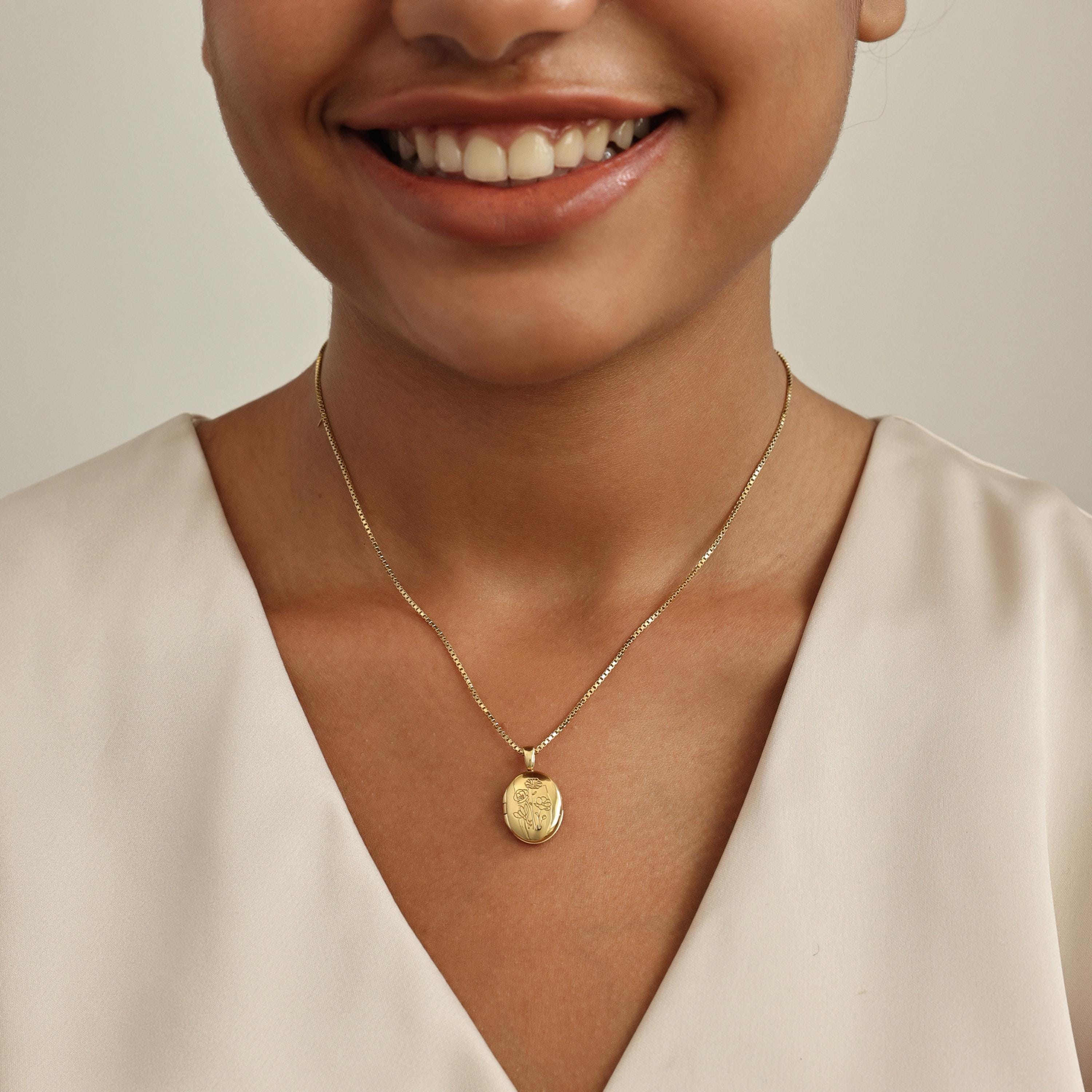 CUSTOM BIRTHFLOWER OVAL LOCKET