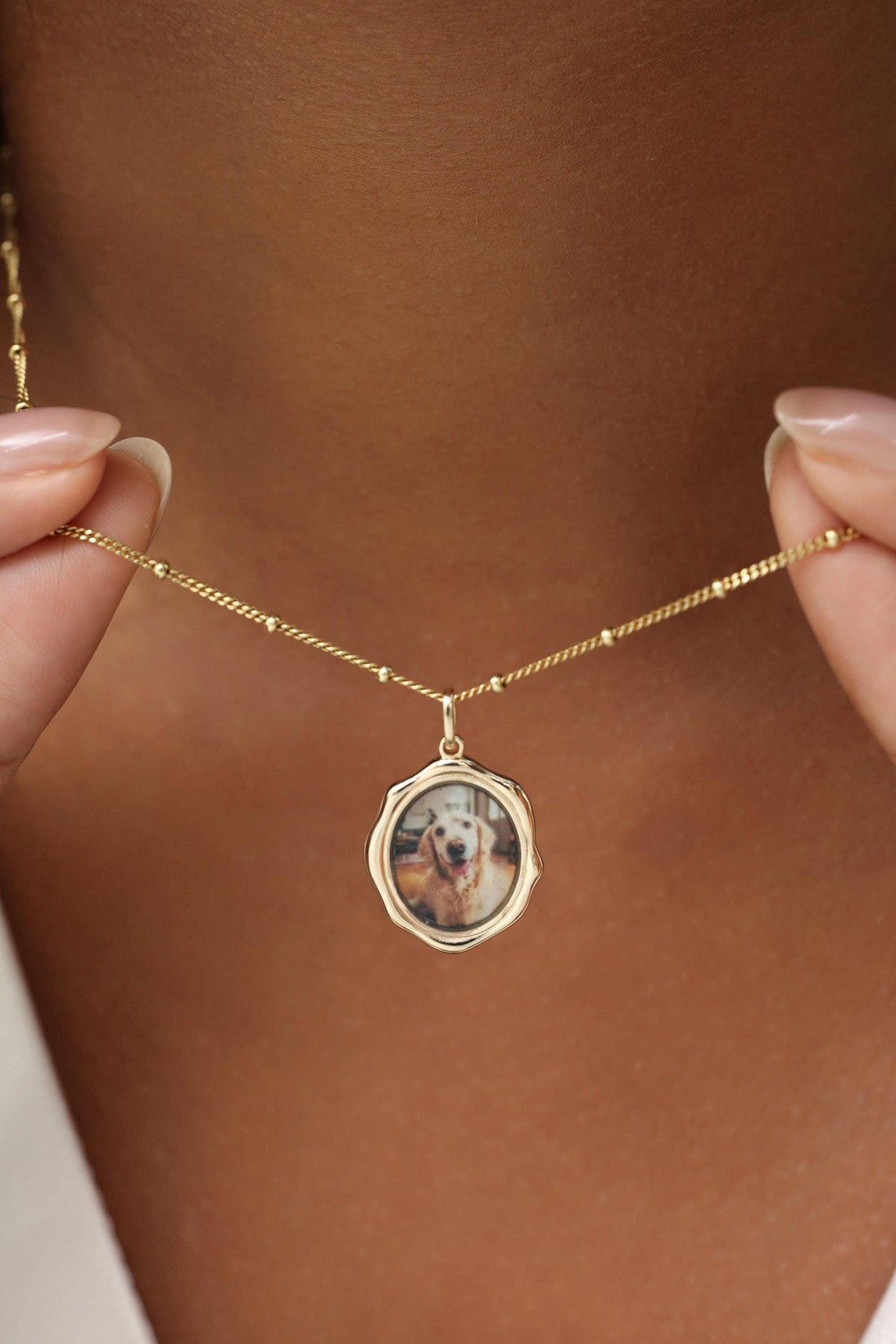 Organic Oval Photo Frame Necklace — photo 2