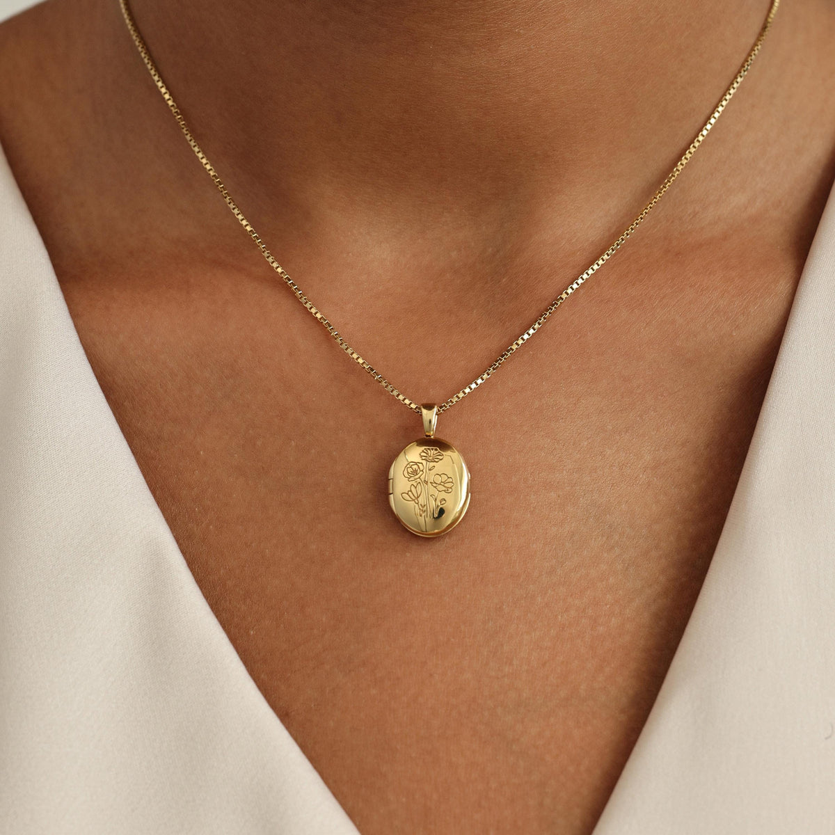 Multiple Birth Flower Oval Locket Necklace — photo 8