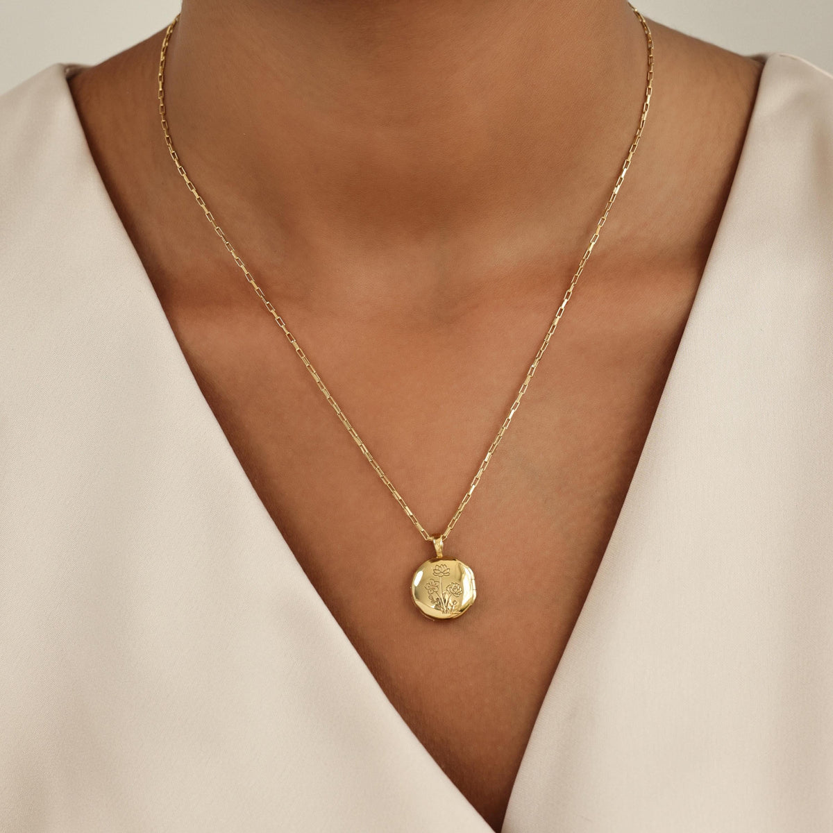 Multiple Birth Flower Circle Locket Necklace — photo 8