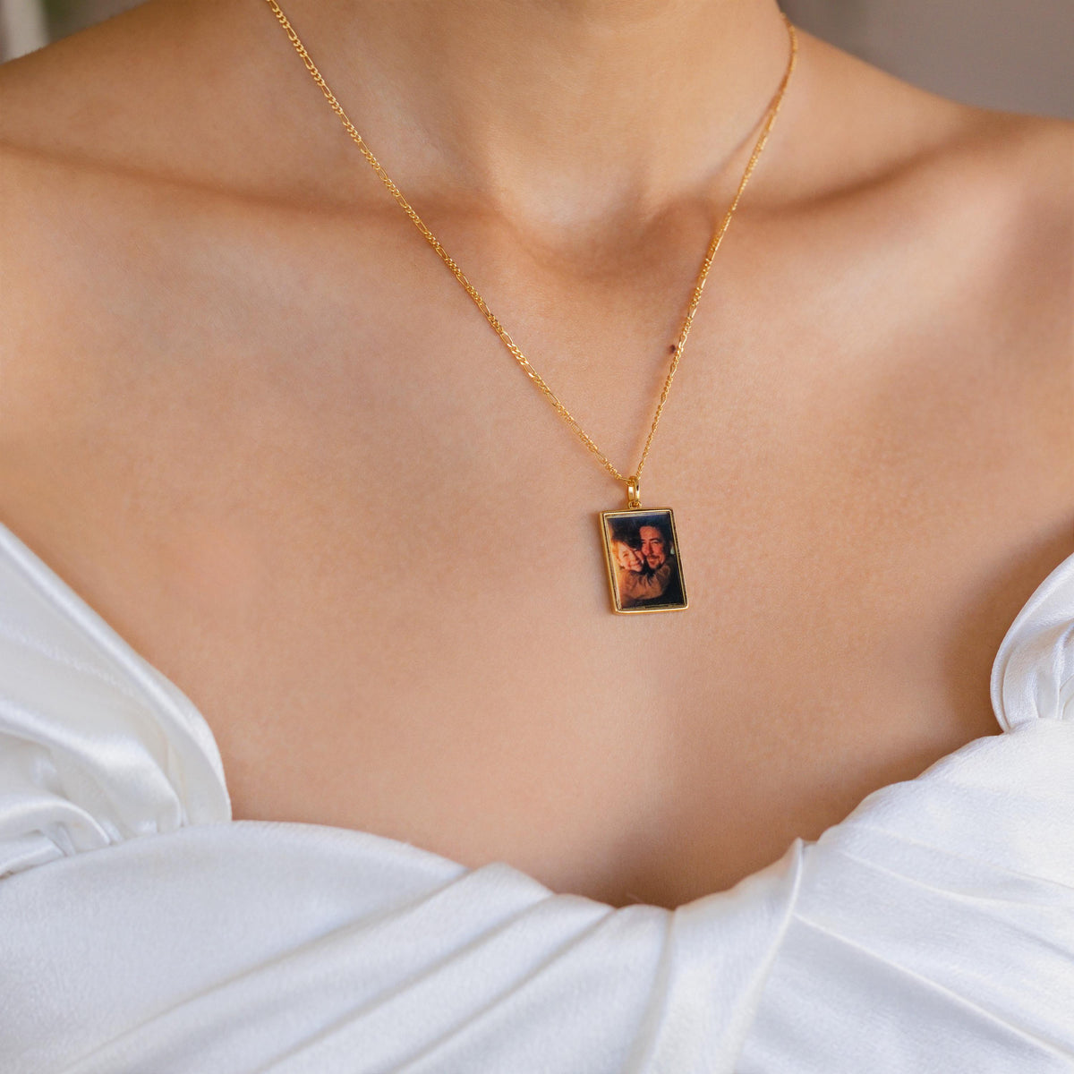 Rectangle Photo Frame Necklace — photo 3