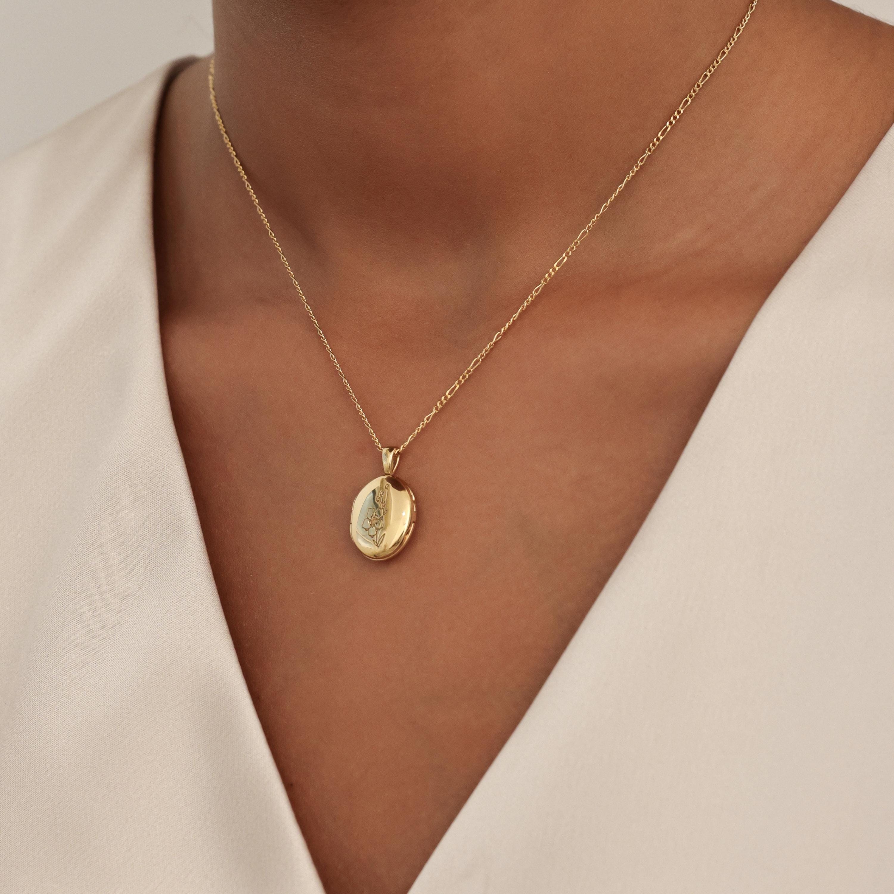 CUSTOM BIRTHFLOWER OVAL LOCKET