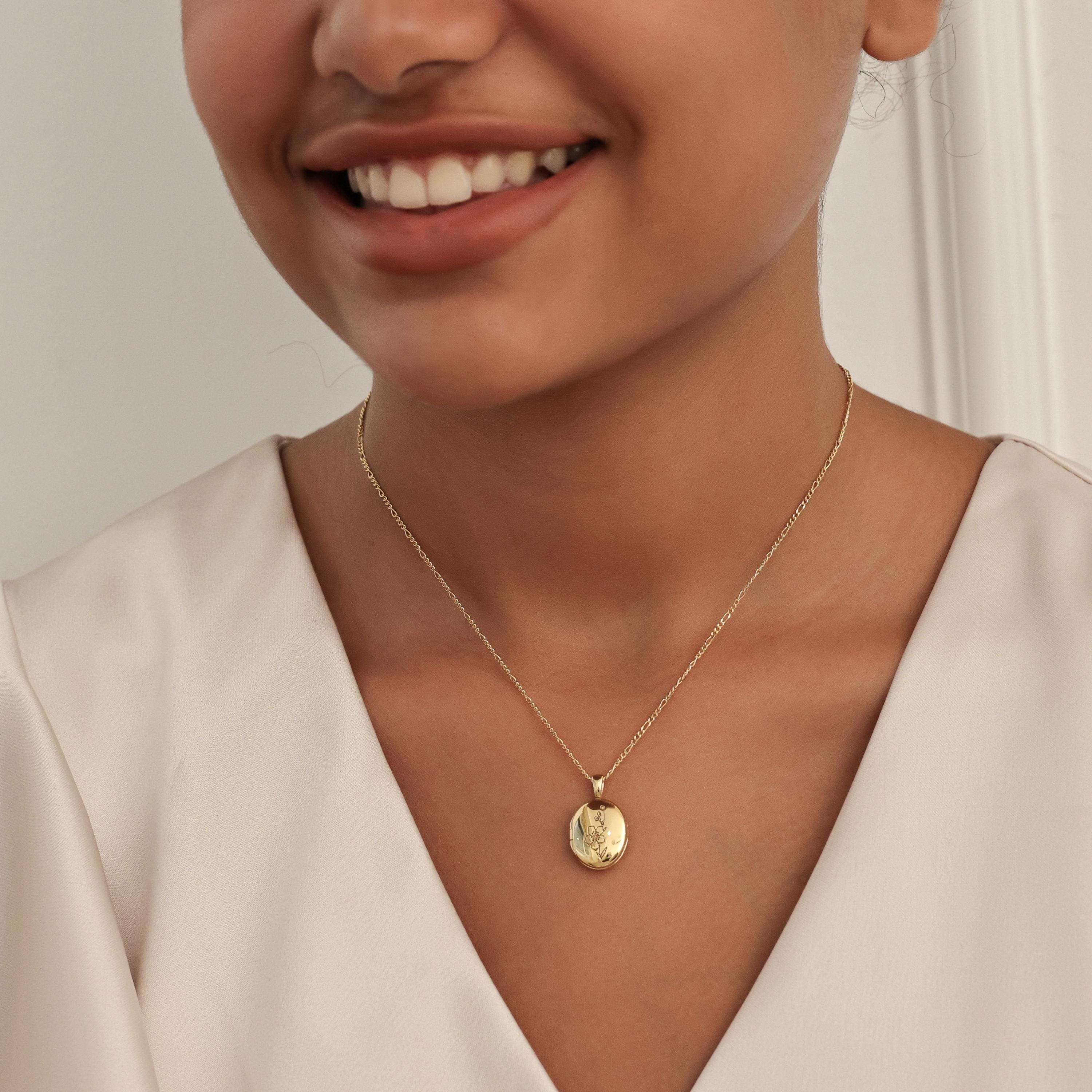 CUSTOM BIRTHFLOWER OVAL LOCKET