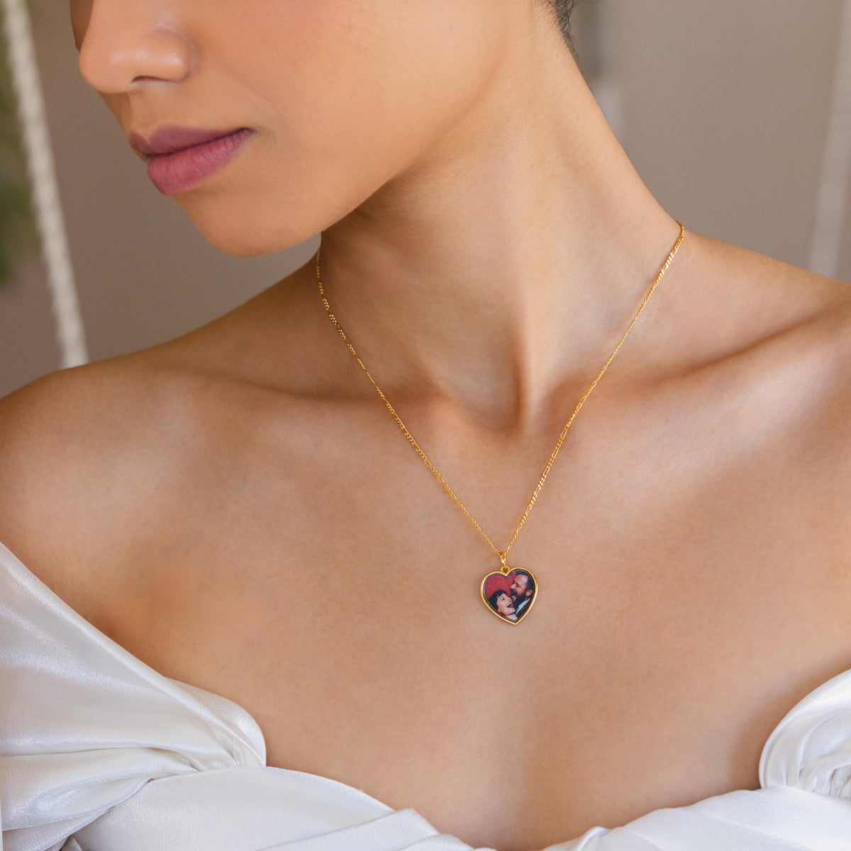 Heart Photo Frame Necklace — photo 3