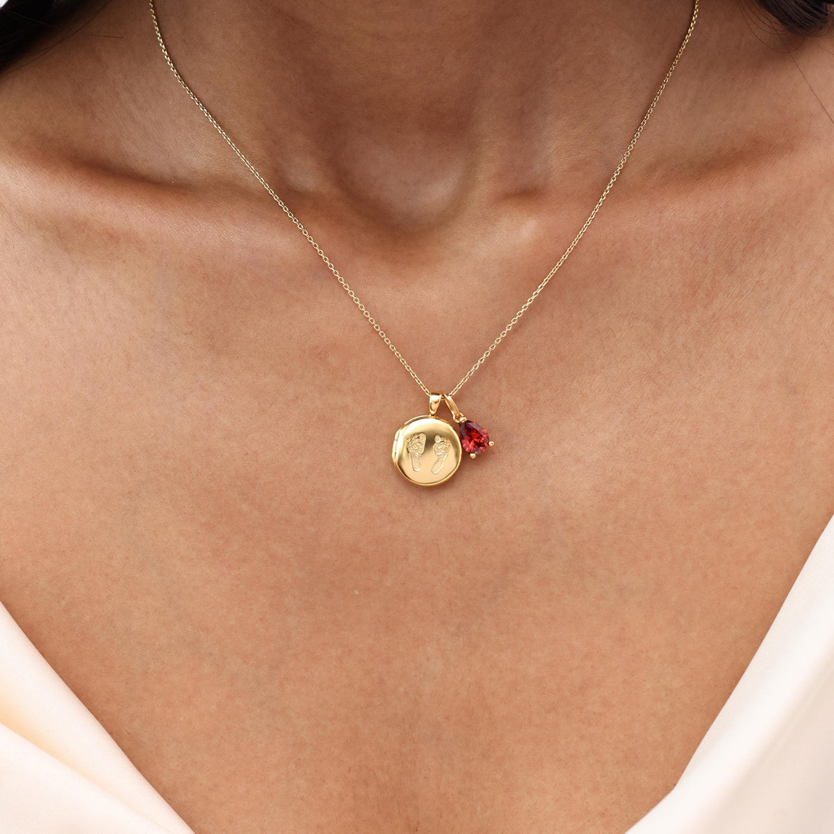 Baby Footprint & Handprint Circle Locket Necklace — photo 5