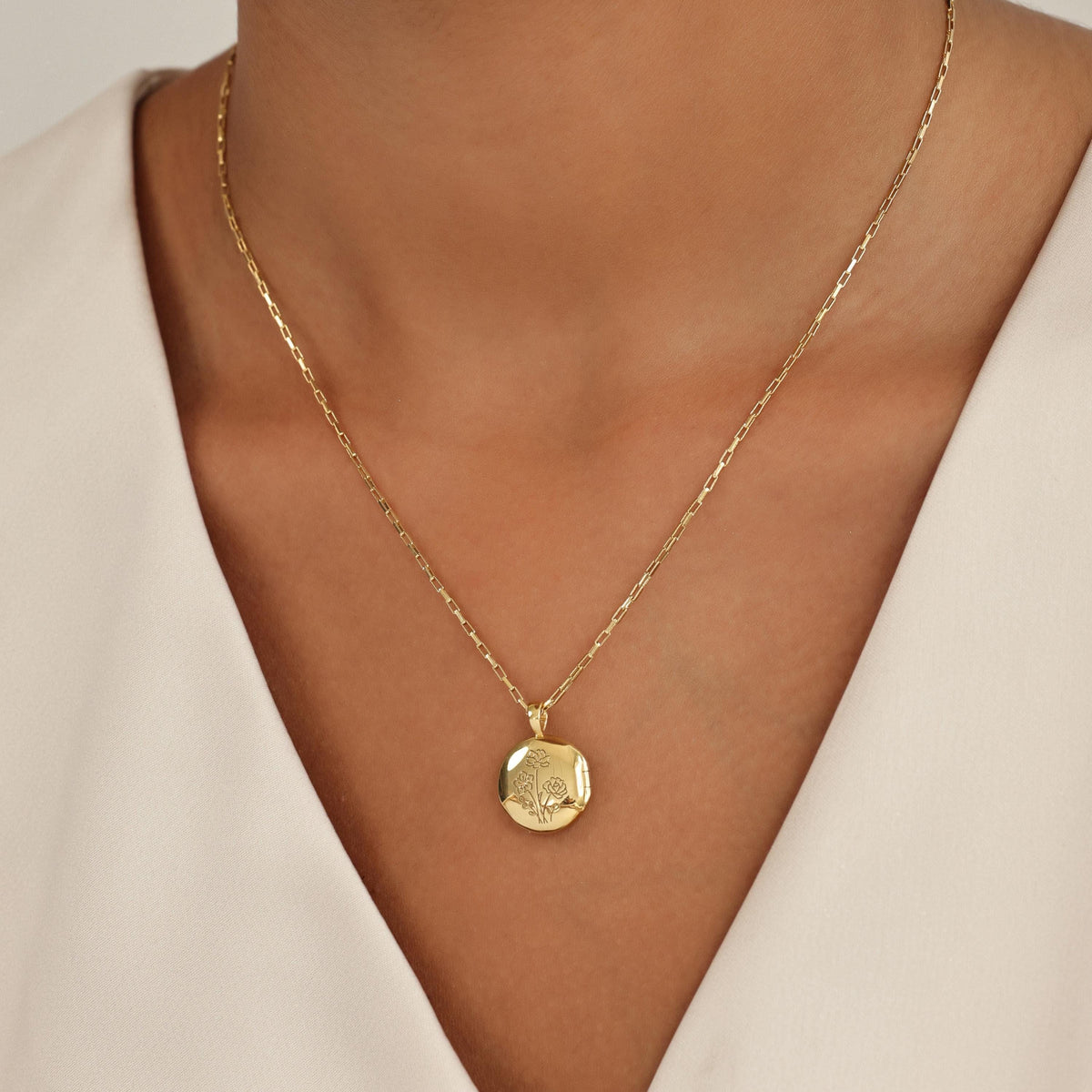 Multiple Birth Flower Circle Locket Necklace — photo 5