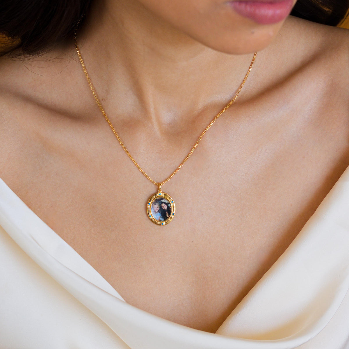 Birthstone Oval Photo Frame Necklace — photo 3