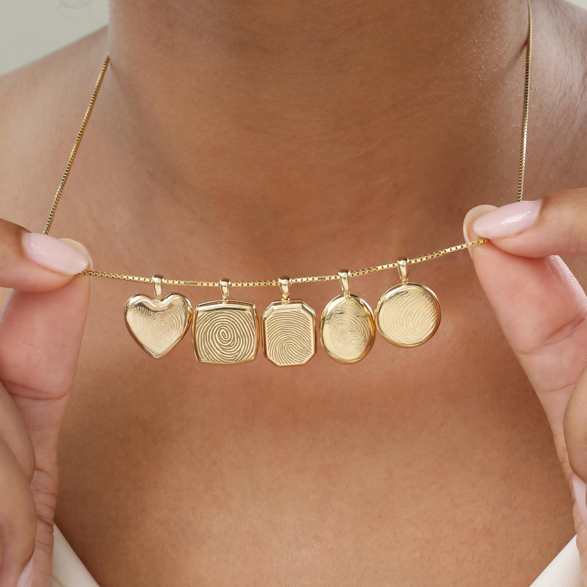 Handwriting Circle Locket Necklace — photo 2