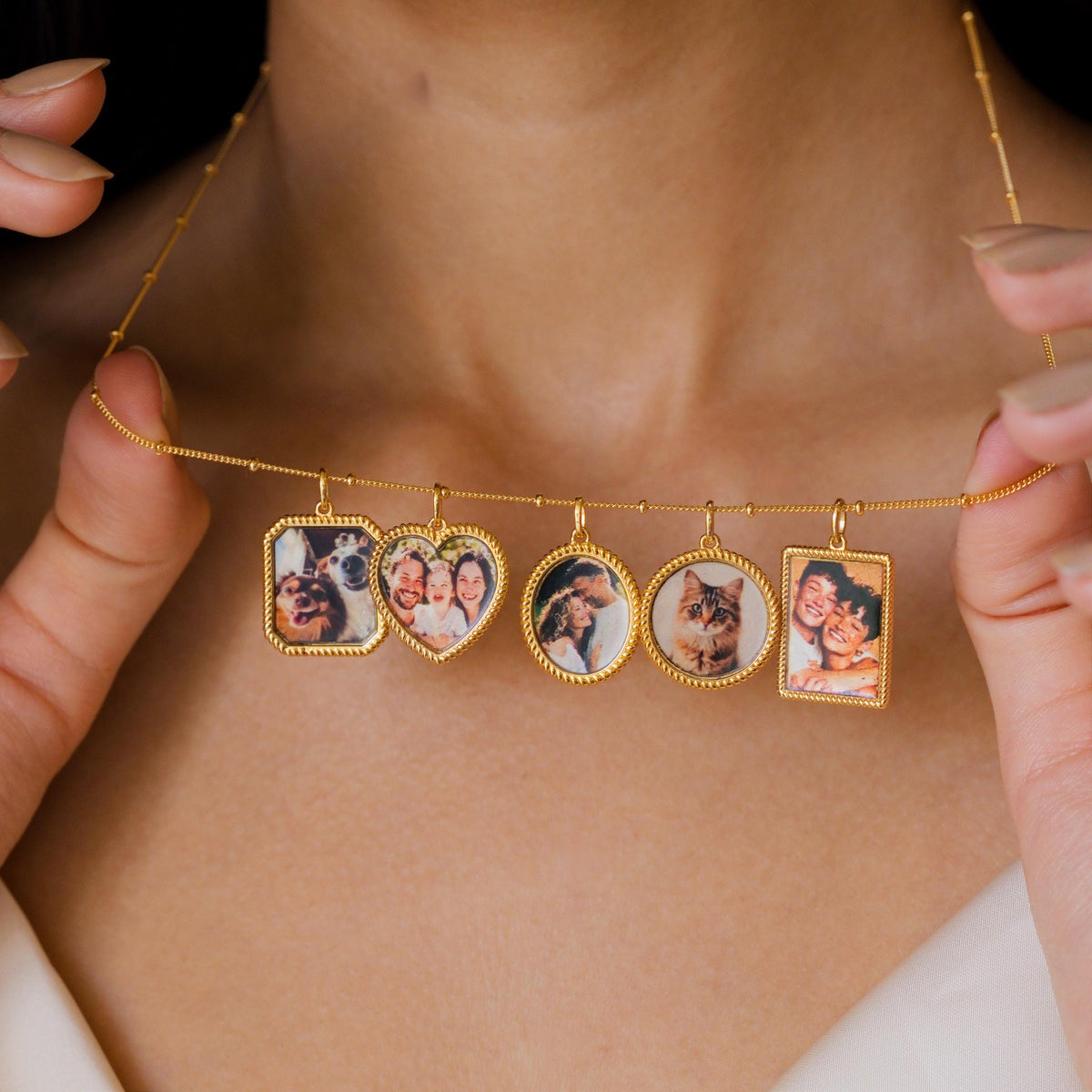 Trim Circle Photo Frame Necklace — photo 4