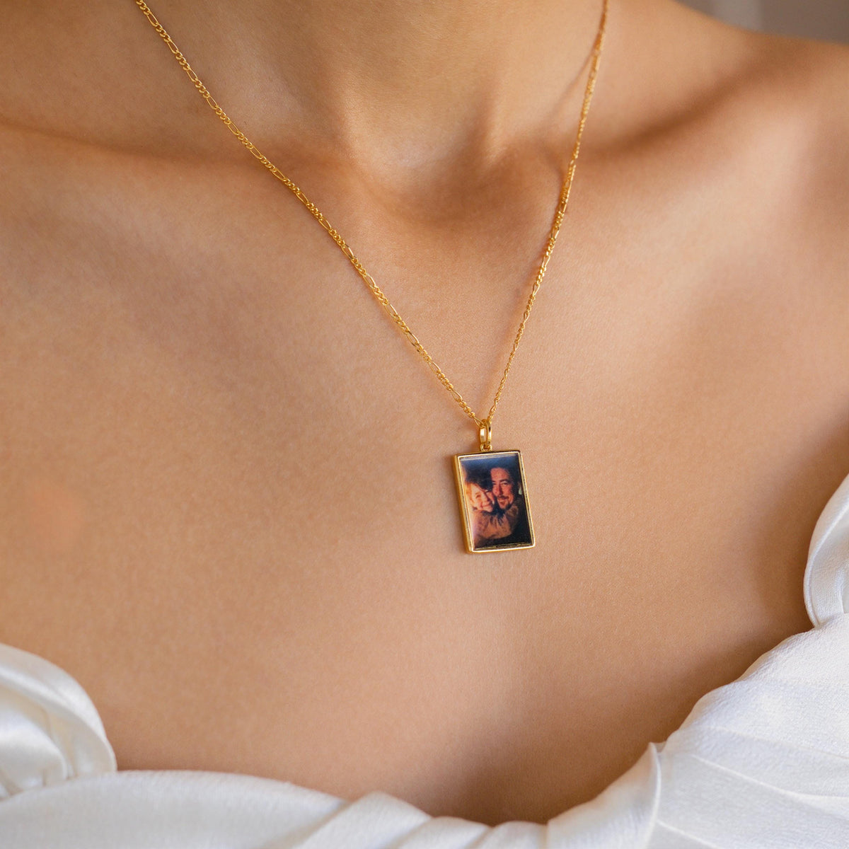 Rectangle Photo Frame Necklace — photo 2
